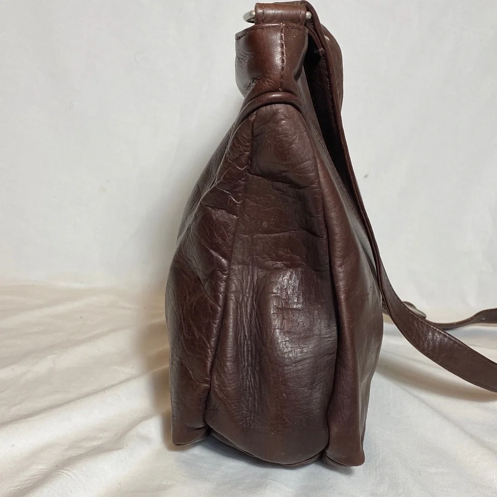 Brown Leather Crossbody/Shoulder Bag made in Bogota,Columbia - Picture 2 of 12
